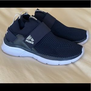 Boys tennis shoes, brand new without tags, size 1.